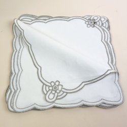Otte broderede vintage mundservietter