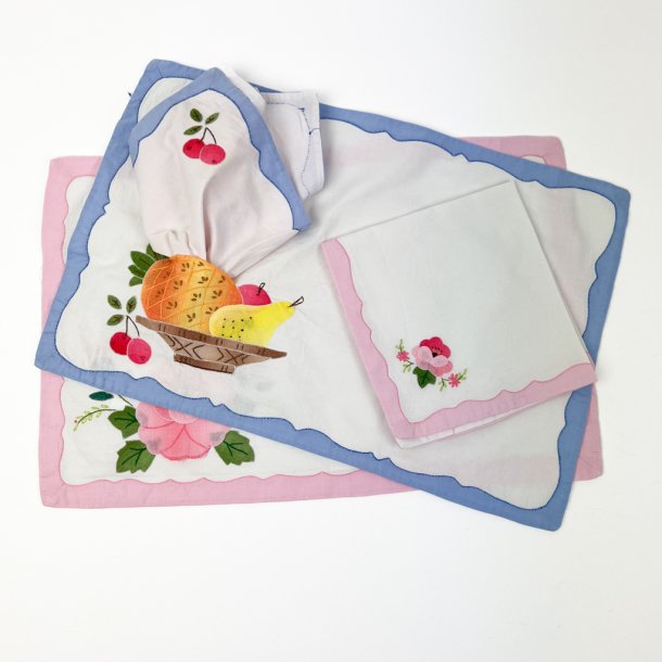 To pastelfarvede d�kke- og mundservietter