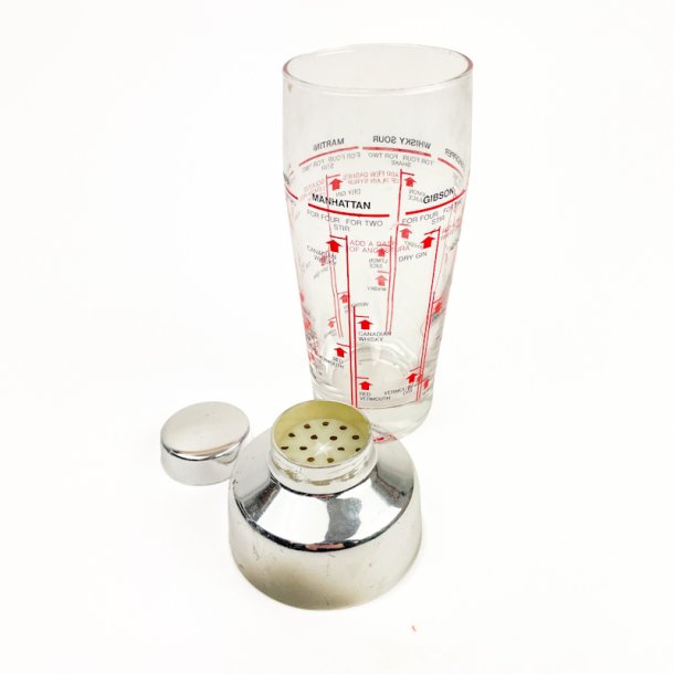 Vintage cocktailshaker med drinkopskrifter
