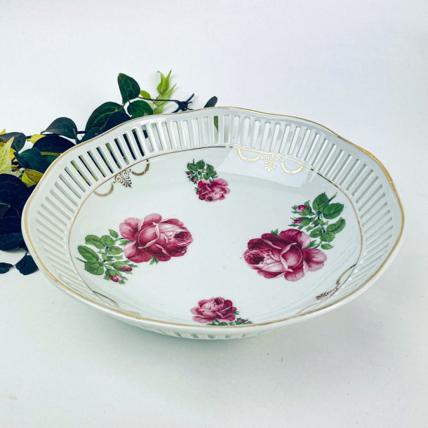 Vintage porcelnsskl med roser og guldkant