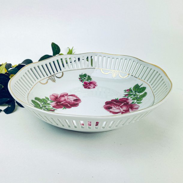 Vintage porcelnsskl med roser og guldkant