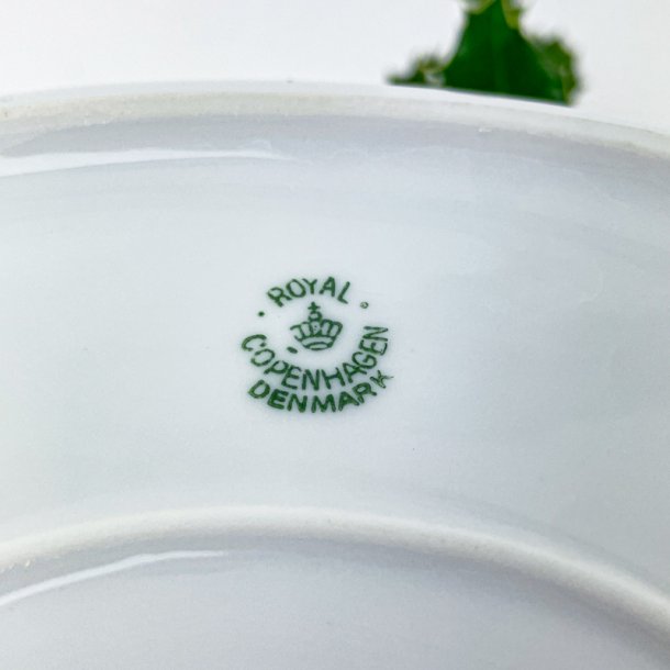 Royal Copenhagen Ovale Rosenknospe-Schale