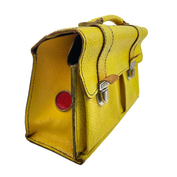 Kraftig gul vintage l�derskoletaske