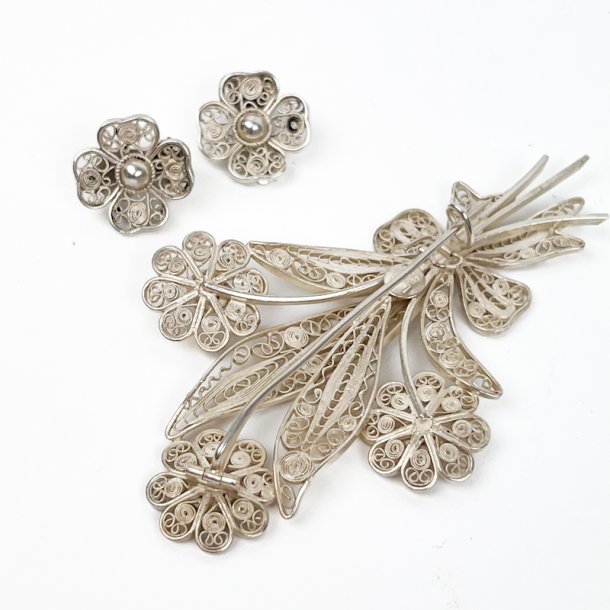 Vintage filigran blomsterbroche og �reclips s�lv