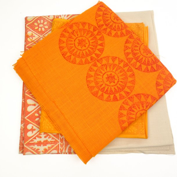 Tre orange retro stofrester 