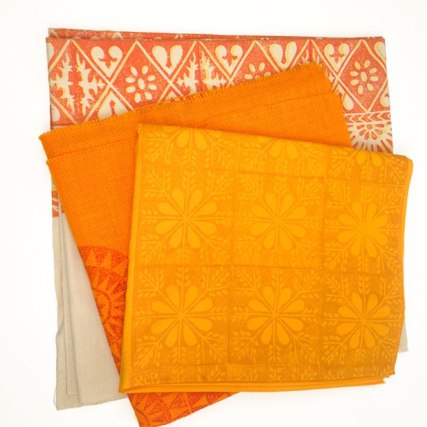 Tre orange retro stofrester 