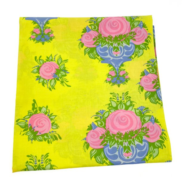 Gul vintage dug med roser 180 cm