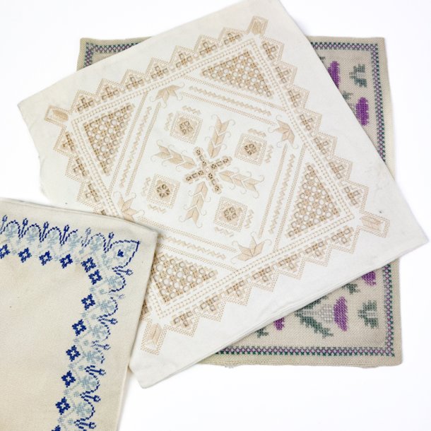 Tre broderede vintage pudebetr�k