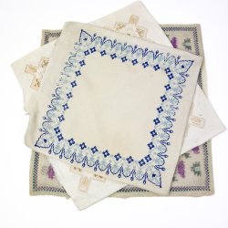Tre broderede vintage pudebetr�k