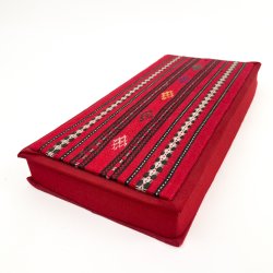 Rote Vintage Stoffschachtel