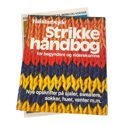 Strikkeh�ndbog � Alt om H�ndarbejde � 1977