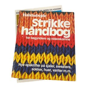 Strikkeh�ndbog � Alt om H�ndarbejde � 1977