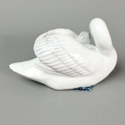 Svane med unge - Royal Copenhagen No. 360