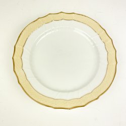 Royal Copenhagen Creme Svejfet middagstallerken