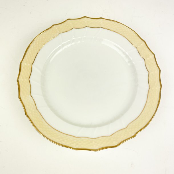 Royal Copenhagen Creme Svejfet middagstallerken