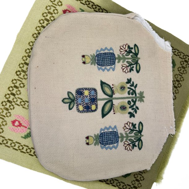 To retro broderier til syprojekter