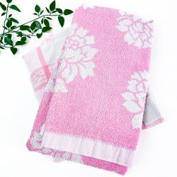 Zwei rosa-weie Retro-Handtcher