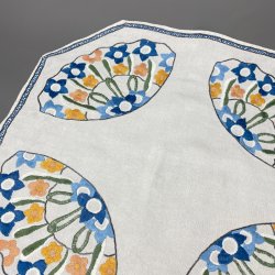 Handbestickte Lichtdecke mit Blumen   75 cm