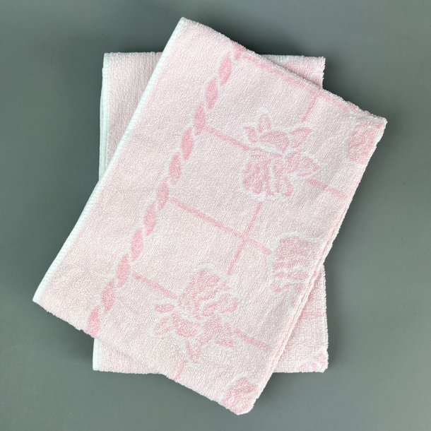 To rosa vintage h�ndkl�der