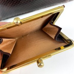 Lille vintage taske i slangepr�get skind