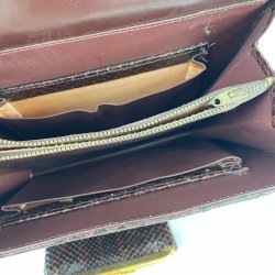 Lille vintage taske i slangepr�get skind