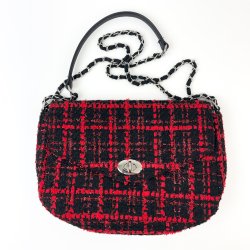 Rote und schwarze Vintage-Tasche