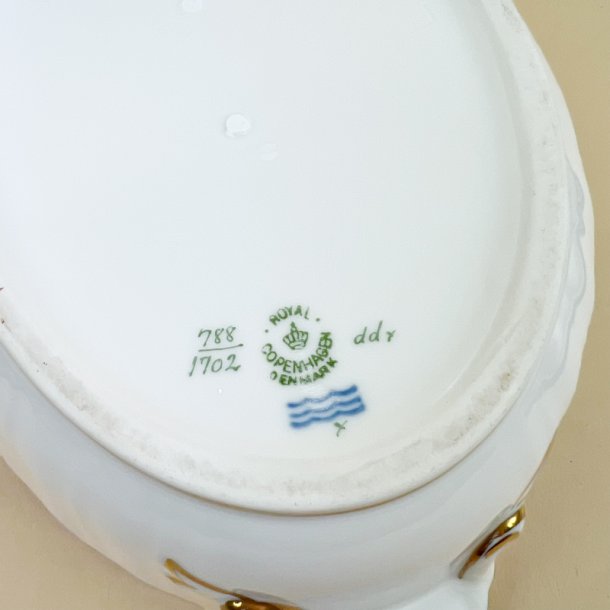 Royal Copenhagen Creme Svejfet vintage terrin