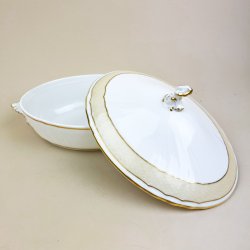 Royal Copenhagen Creme Svejfet vintage terrin