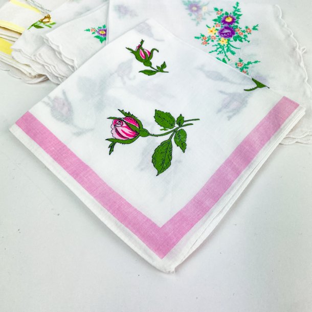 Ti vintage lommet�rkl�der med blomster