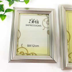 To moderne fotorammer