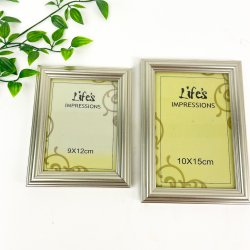 To moderne fotorammer