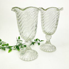 To klare retro glasopsatser