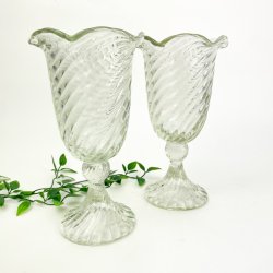 To klare retro glasopsatser