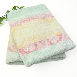 To pastelfarvede retro h�ndkl�der