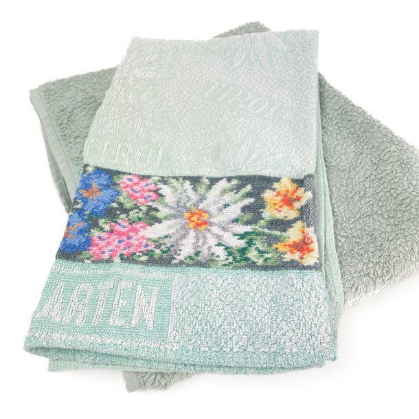 To mintgr�nne vintage h�ndkl�der