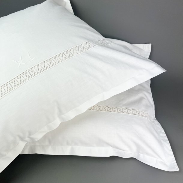 To vintage pudebetr�k med mellemv�rk