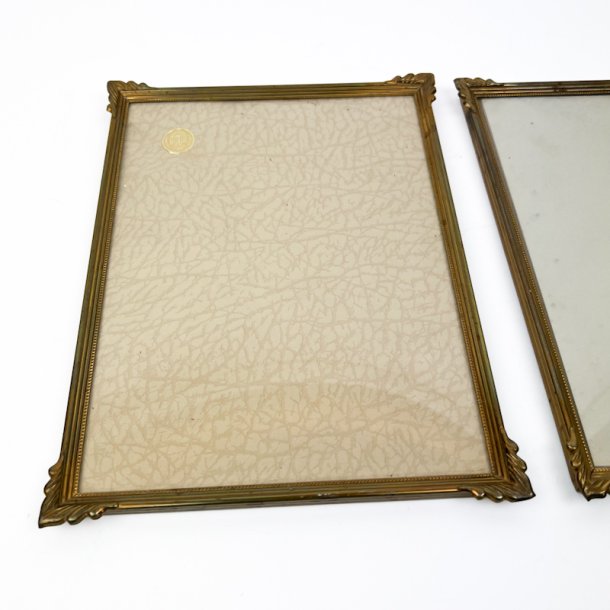 To elegante vintage messingrammer