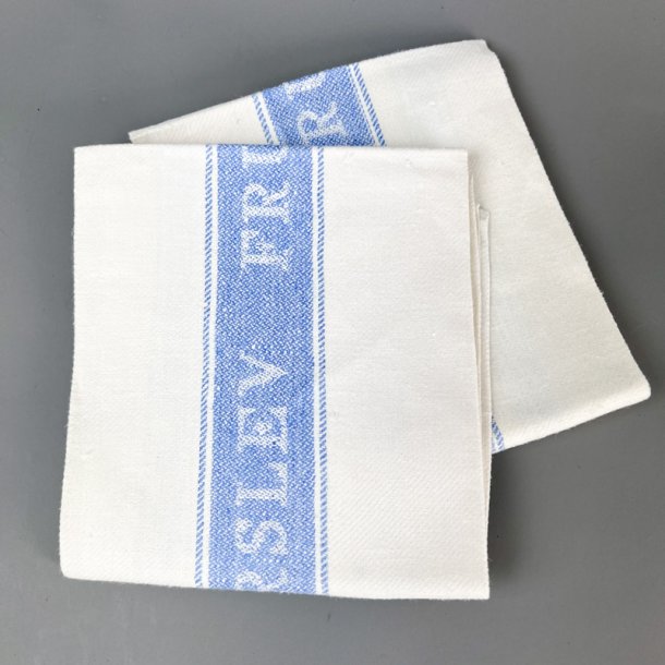 To store hvide og bl� vintage viskestykker 