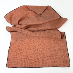 Ferskenfarvet vintage prikket t�rkl�de