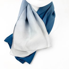 Hellblauer Vintage-Seidenschal