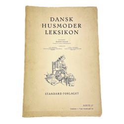 Drei vintage Hausfrauen-Lexika