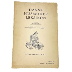 Drei vintage Hausfrauen-Lexika