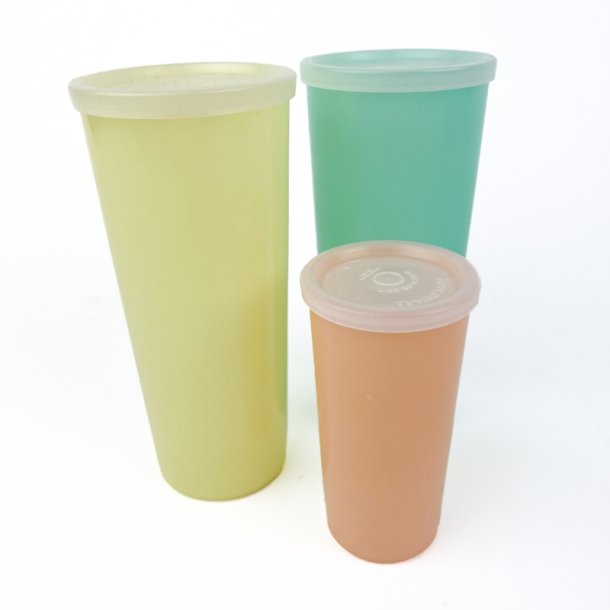 Tre retro Tupperware b�tter