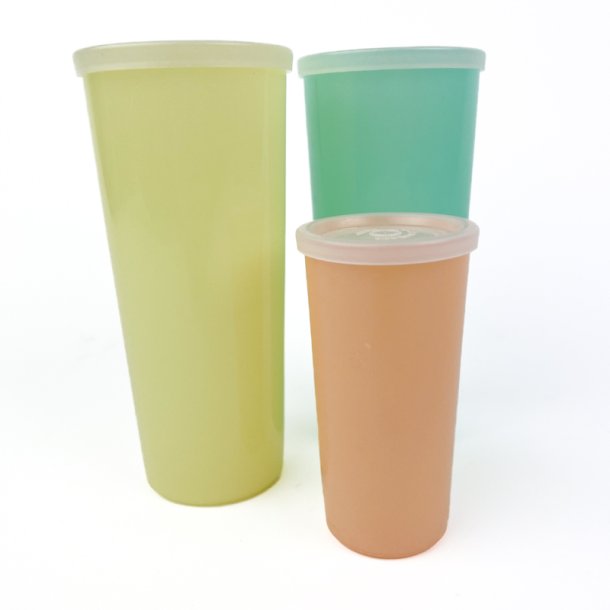 Tre retro Tupperware b�tter