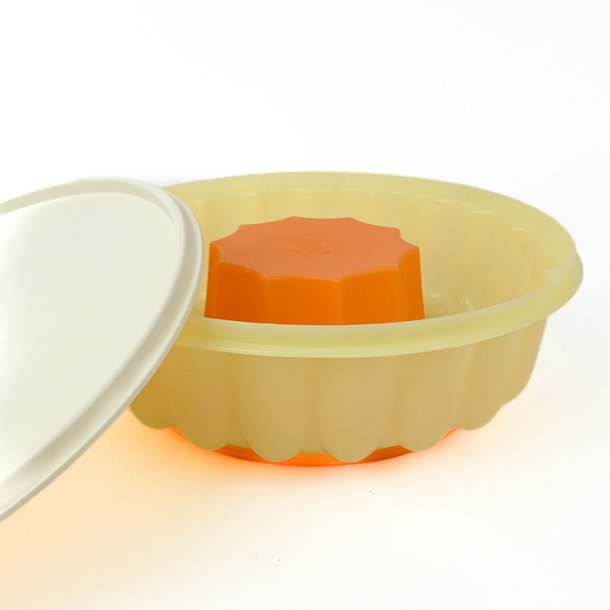 Retro Tupperware Puddingform in Gelb und Orange