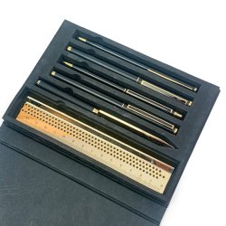 Vintage fyldepen skrives�t i sort og gyldent