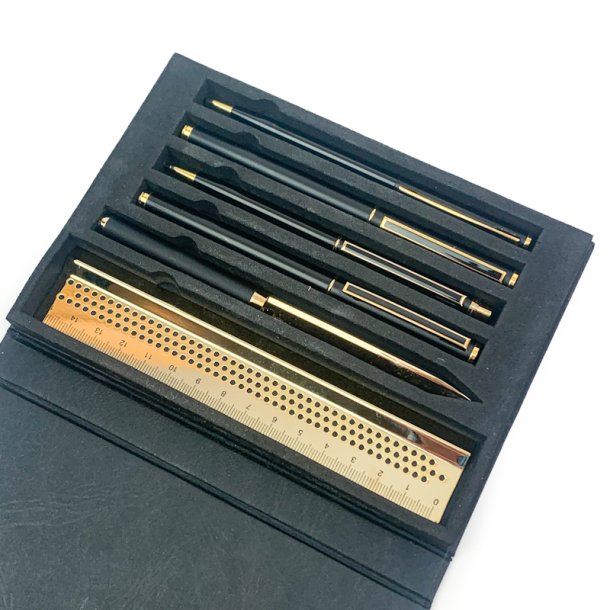 Vintage fyldepen skrives�t i sort og gyldent