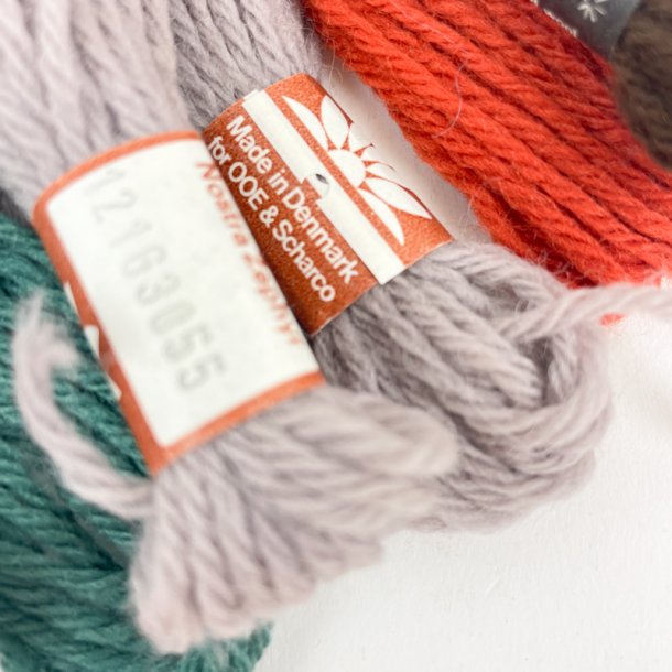 Seks vintage broderiuld