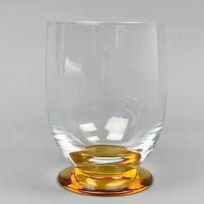 Vintage vandglas ravfarvet fod