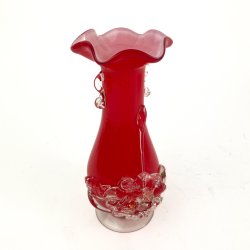 Mundgeblasene rote Vintage Glasvase mit Dekoration